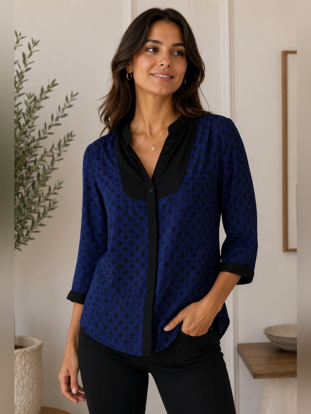 💥💙 Smart Set - Black and Blue Geometric Blouse